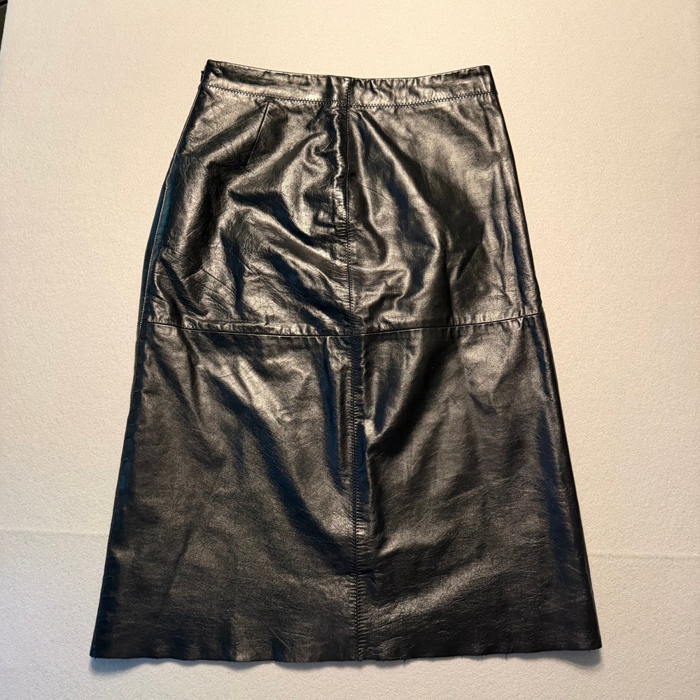Gap Vintage Genuine Leather Midi A-Line Skirt Black Minimalist Women Size 2